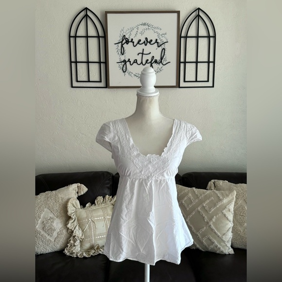 Vintage Tramp 100% Cotton Whimsical Floral Embroidered Babydoll Top Size M
